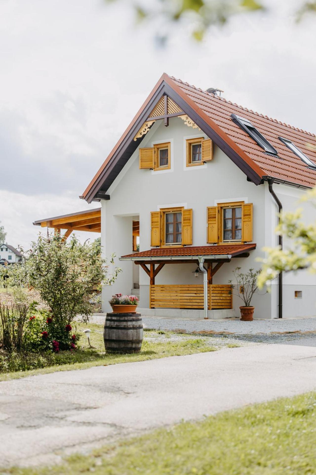 Urlaub Im Kellerstoeckl Dunst Apartment Strem